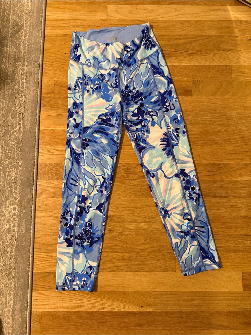 Lilly Pulitzer Blue Floral Performance Leggings